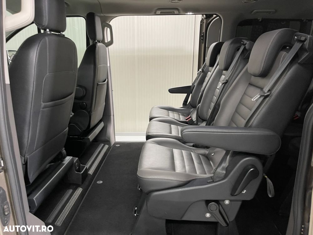 Ford Tourneo Custom Bus 320 2.0 EcoBlue 185 CP L2H1 Titanium Aut. - 13