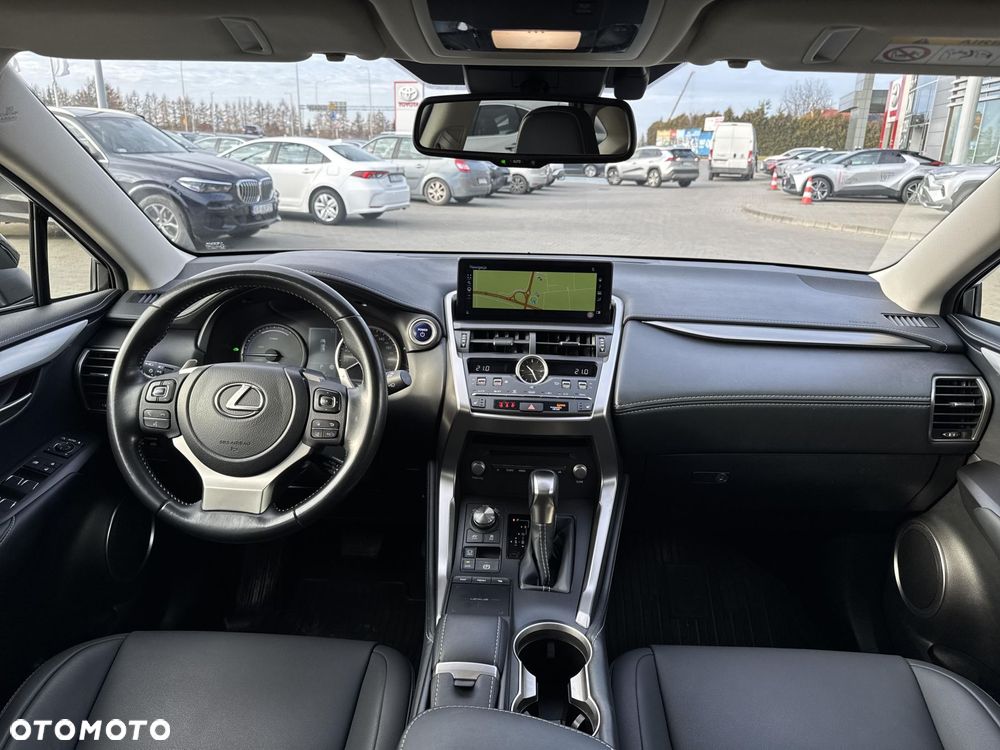 Lexus NX 300h F Impression AWD - 11