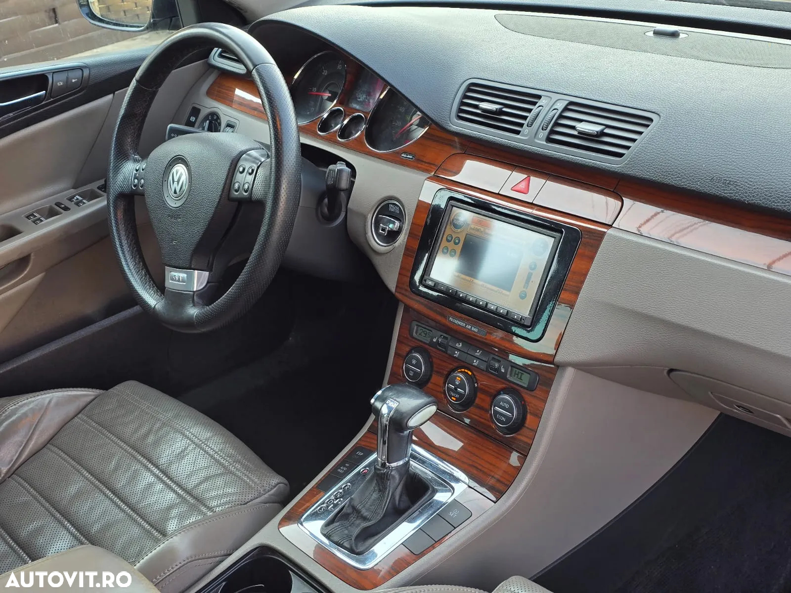 Volkswagen Passat Variant 2.0 TDI Comfortline DPF DSG - 11