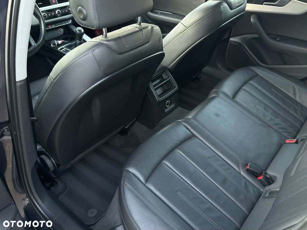 Audi A4 Avant 2.0 TDI - 14