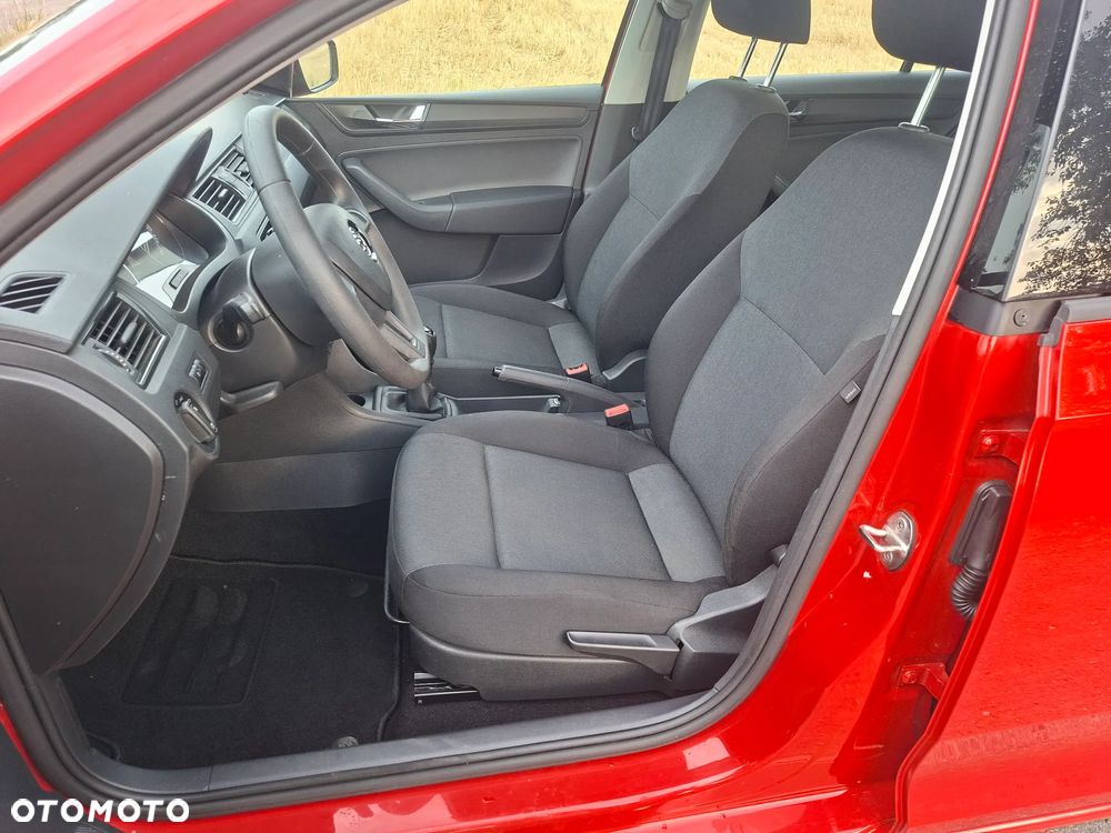 Skoda RAPID - 10
