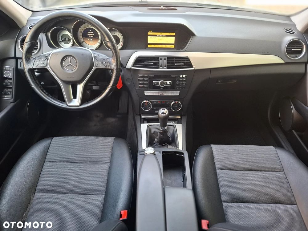 Mercedes-Benz Klasa C 180 BlueEFFICIENCY Avantgarde - 9