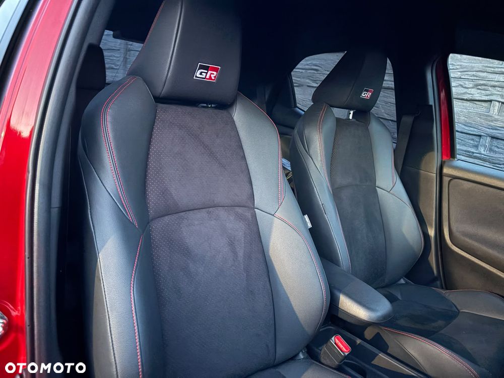 Toyota Yaris 1.5 VVT-i GR SPORT - 8