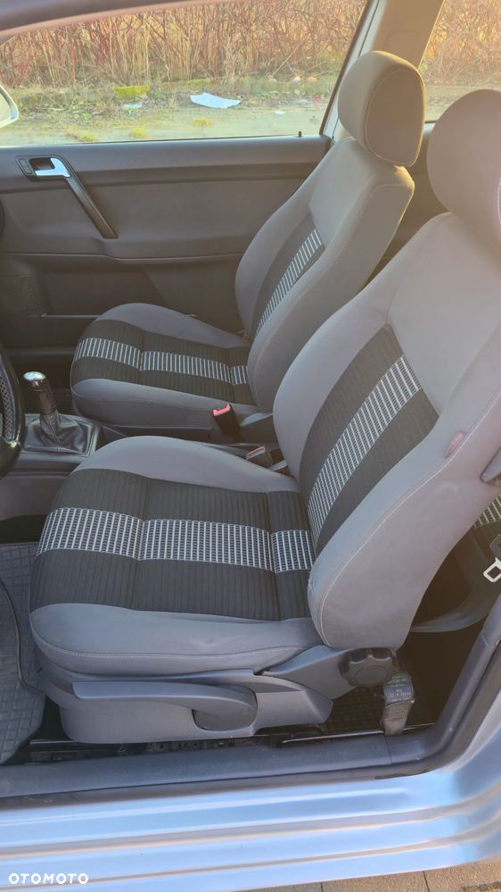 Volkswagen Polo 1.4 TDI Trendline - 25