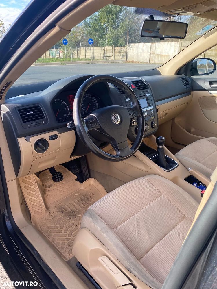 Volkswagen Jetta 2.0 TDI DPF Freestyle - 13