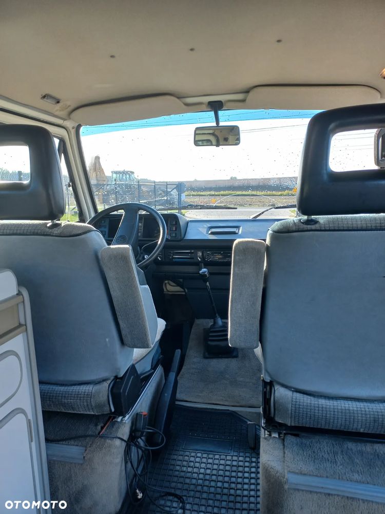 Volkswagen Transporter - 31