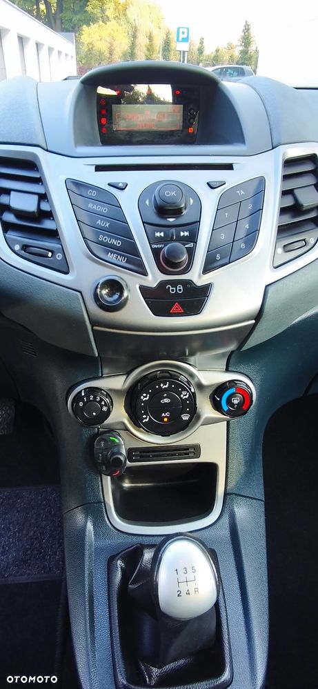 Ford Fiesta - 24
