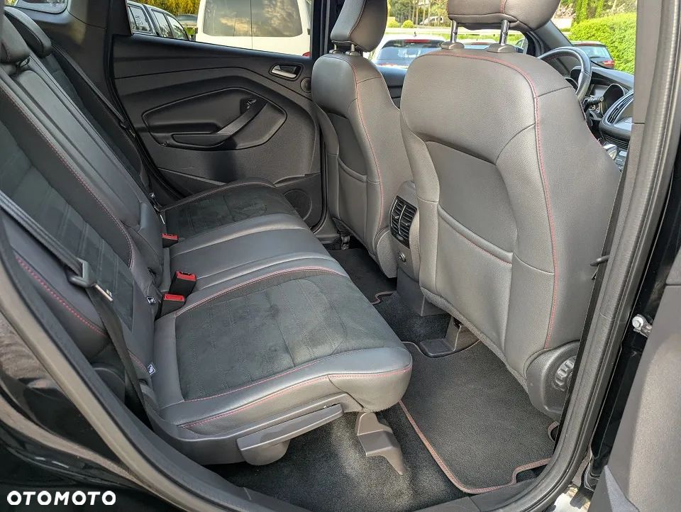 Ford Kuga 2.0 TDCi 4x4 ST-Line - 29