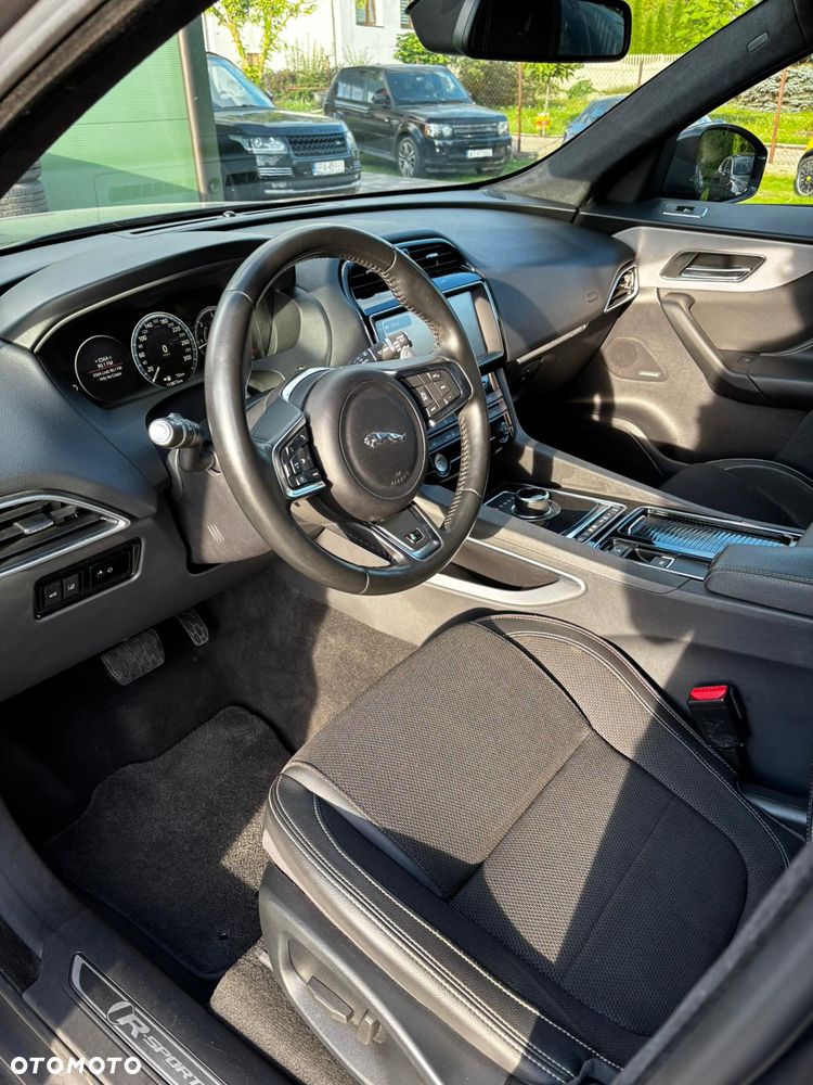 Jaguar F-Pace 2.0 i4D AWD R-Sport - 9