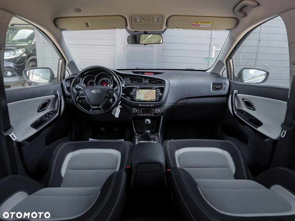 Kia Ceed 1.4 CVVT ISG Spirit - 17