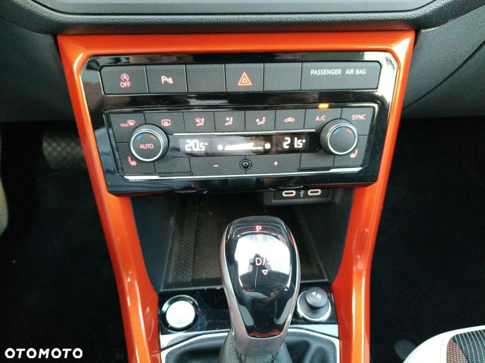 Volkswagen T-Cross - 20