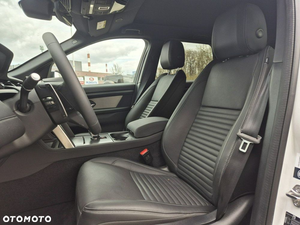 Land Rover Discovery Sport - 23