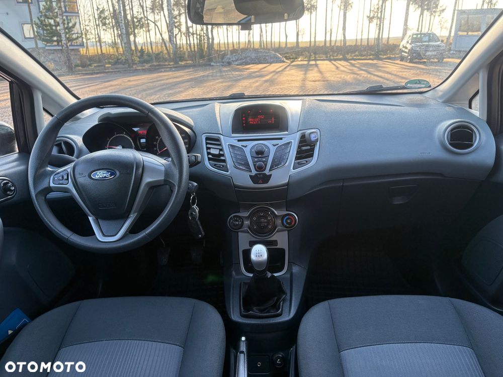 Ford Fiesta 1.25 Champions Edition - 24