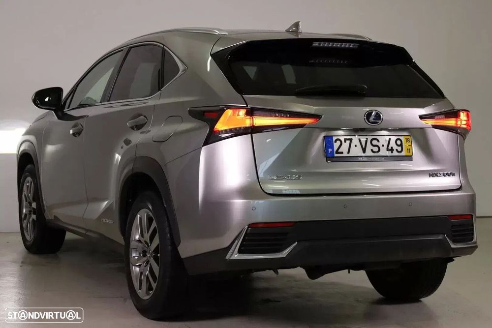 Lexus NX 300h Executive Plus - 16
