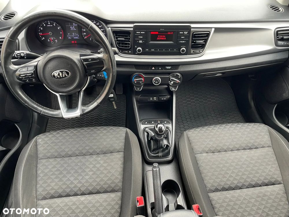 Kia Rio 1.2 M - 11