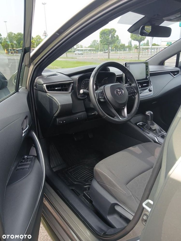 Toyota Corolla 1.8 Hybrid Comfort - 22