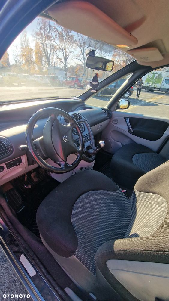 Citroën Xsara Picasso 1.6i 16V SX - 6