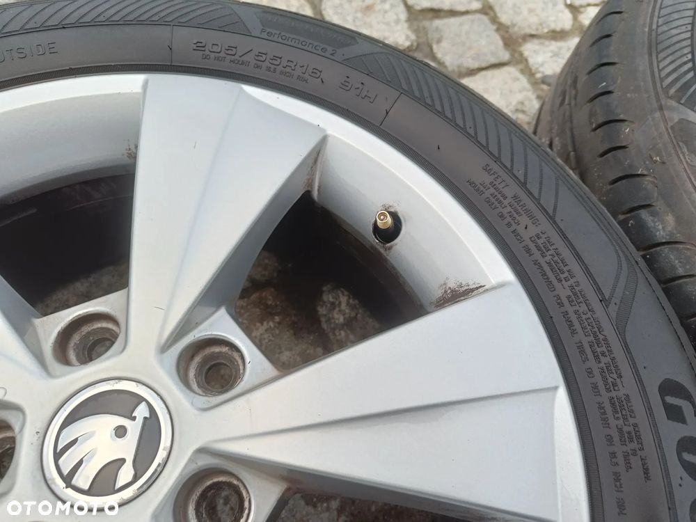 Felgi Aluminiowe 16 Skoda Octavia 3 5x112 ET46 5E0601025C Koła VW Seat Audi 6,5Jx16H2 - 5