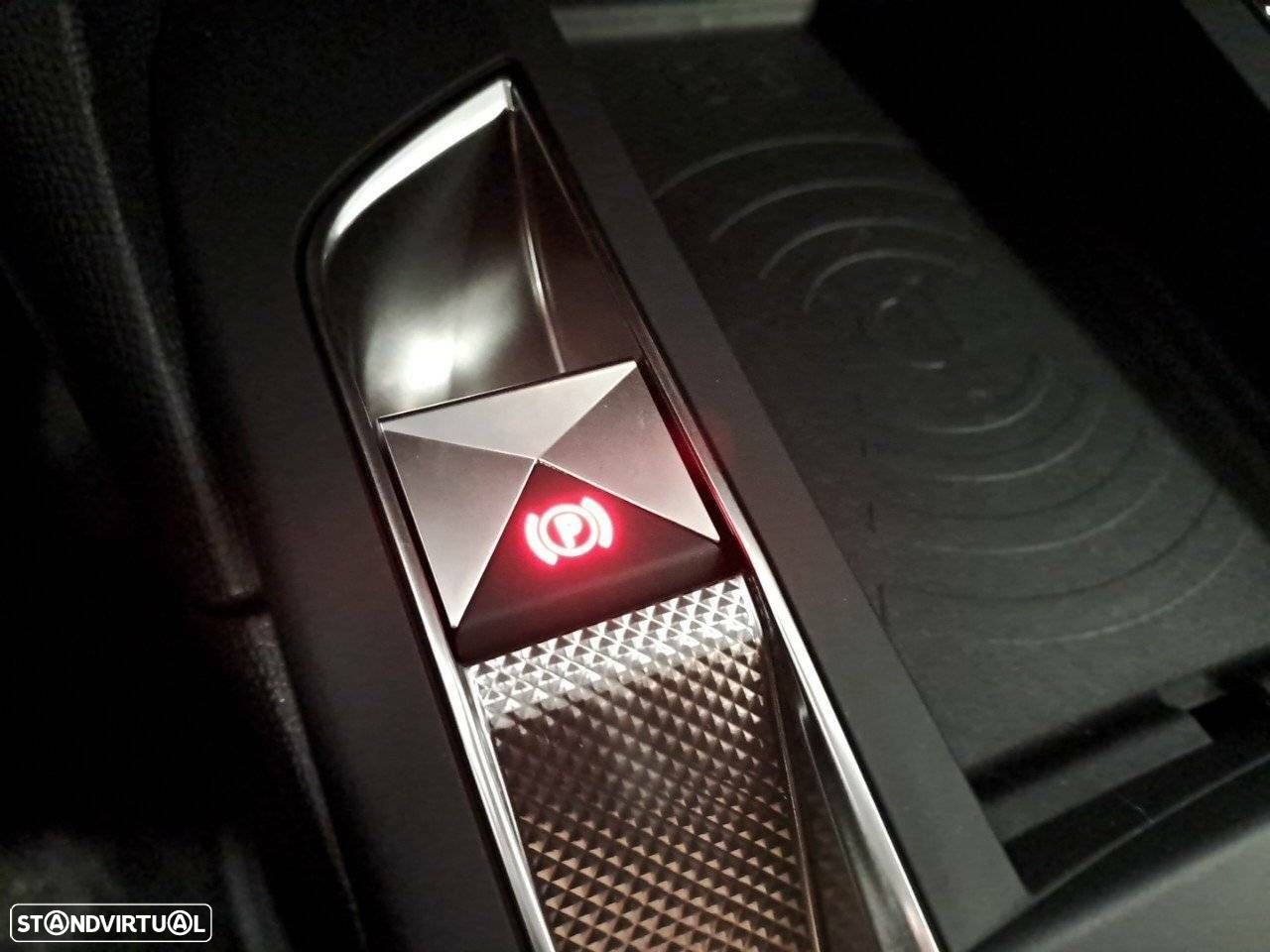 DS DS3 E-Tense Antoine de Saint Exupéry - 23