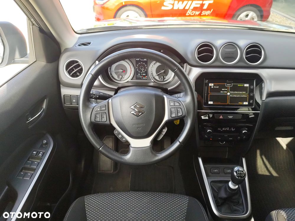 Suzuki Vitara 1.4 Boosterjet SHVS Premium 2WD - 11