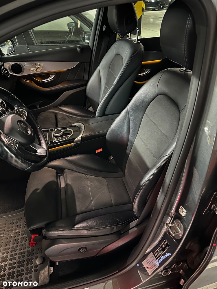 Mercedes-Benz GLC 250 4Matic 9G-TRONIC AMG Line - 13