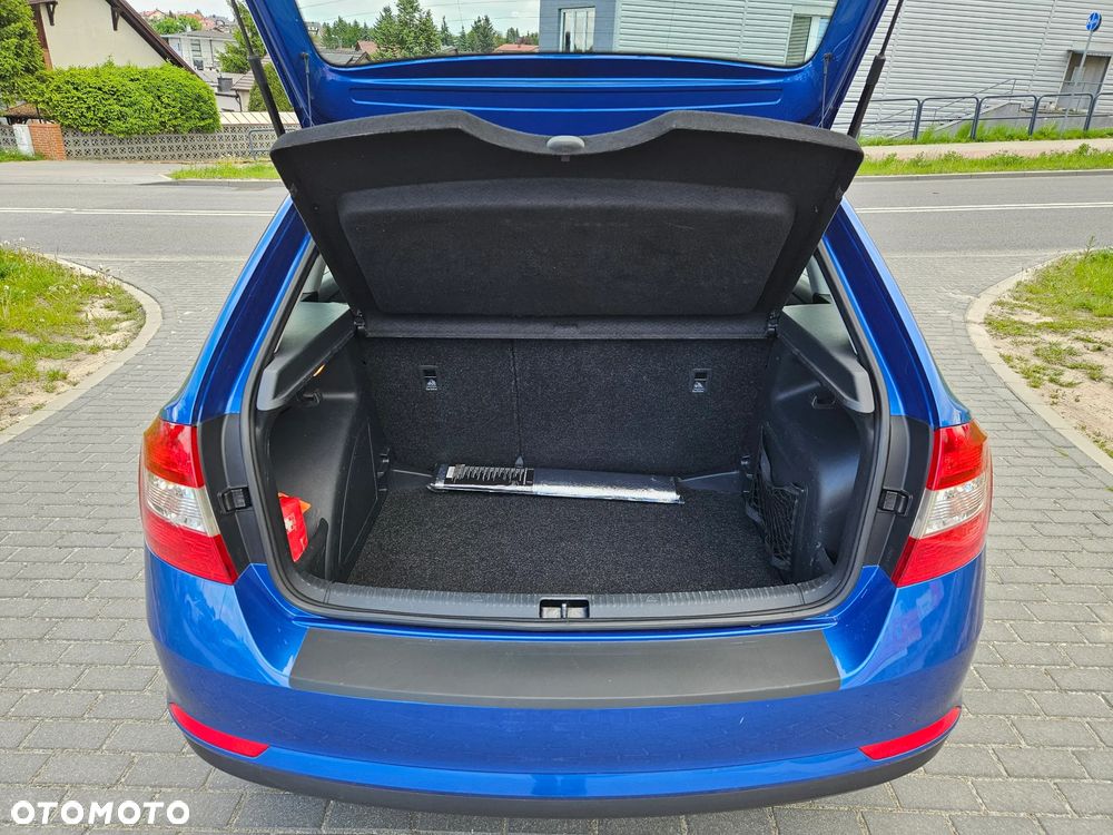 Skoda RAPID - 12