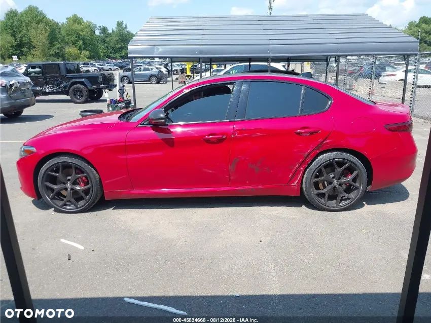 Alfa Romeo Giulia ver-2-0-turbo-16v-at8--q4 - 10