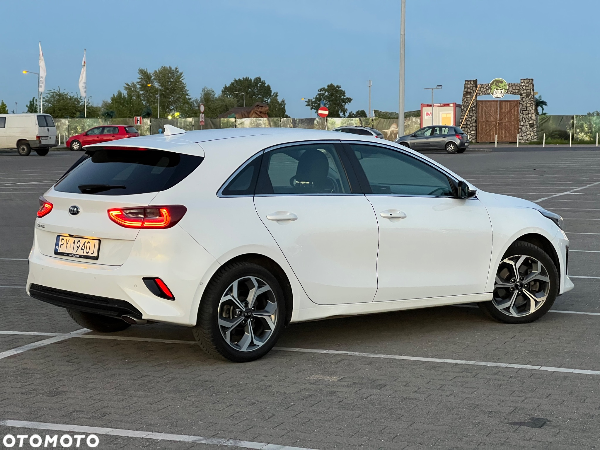 Kia Ceed 1.4 T-GDI DCT OPF Platinum Edition - 4