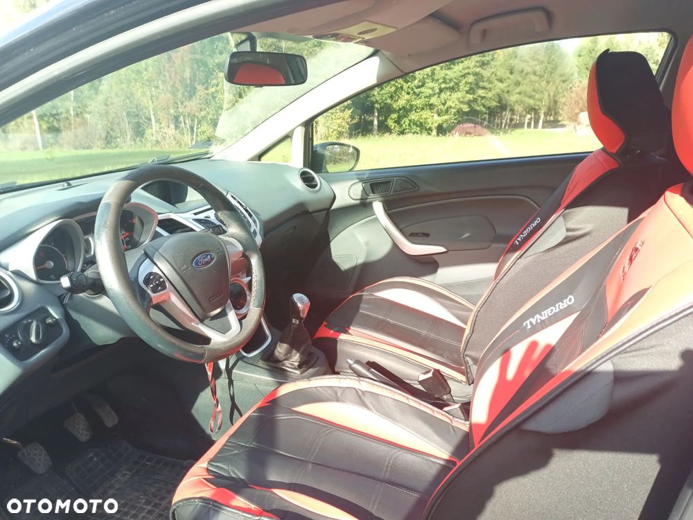 Ford Fiesta - 8