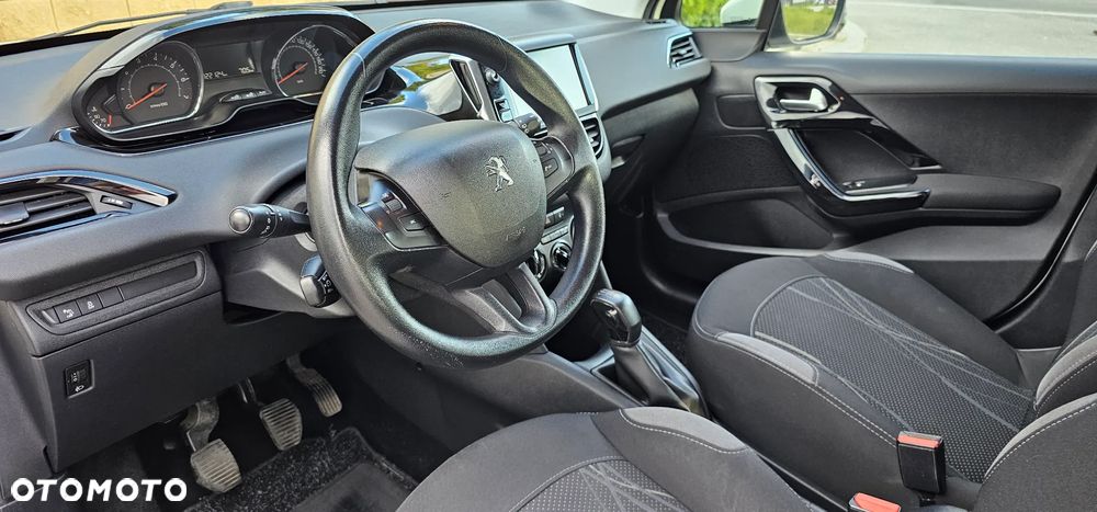 Peugeot 208 82 VTI Allure - 22