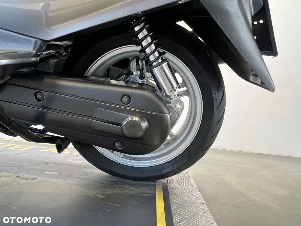 Suzuki Burgman - 20