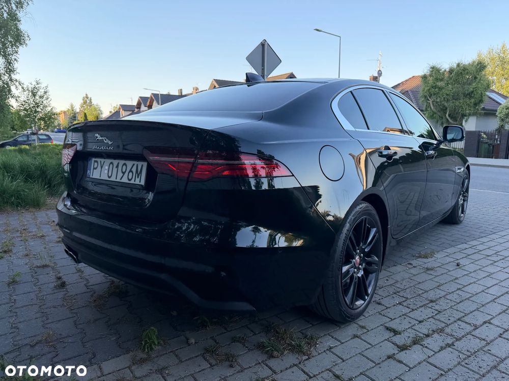 Jaguar XE 2.0 D200 mHEV AWD R-Dynamic S - 14