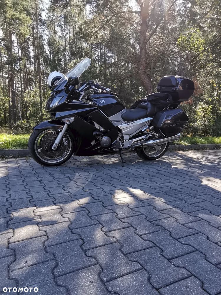 Yamaha FJR - 4