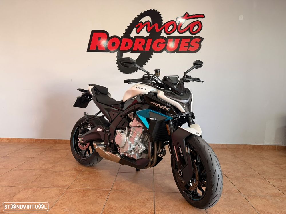 CF Moto 675NK - Garantia de Fábrica até 3/2029 - OFERTA CARTÃO DE DESCONTO EM COMBUSTÍVEL - 1