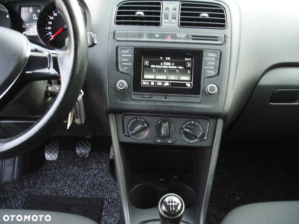 Volkswagen Polo 1.4 TDI BMT Comfortline - 16