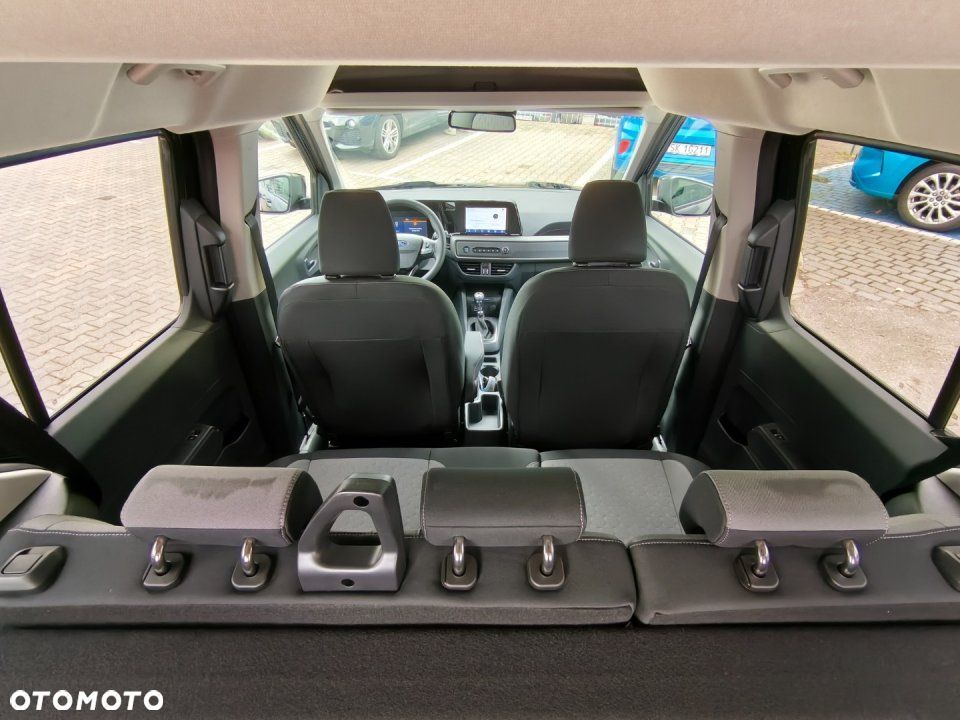 Ford Tourneo Courier - 13