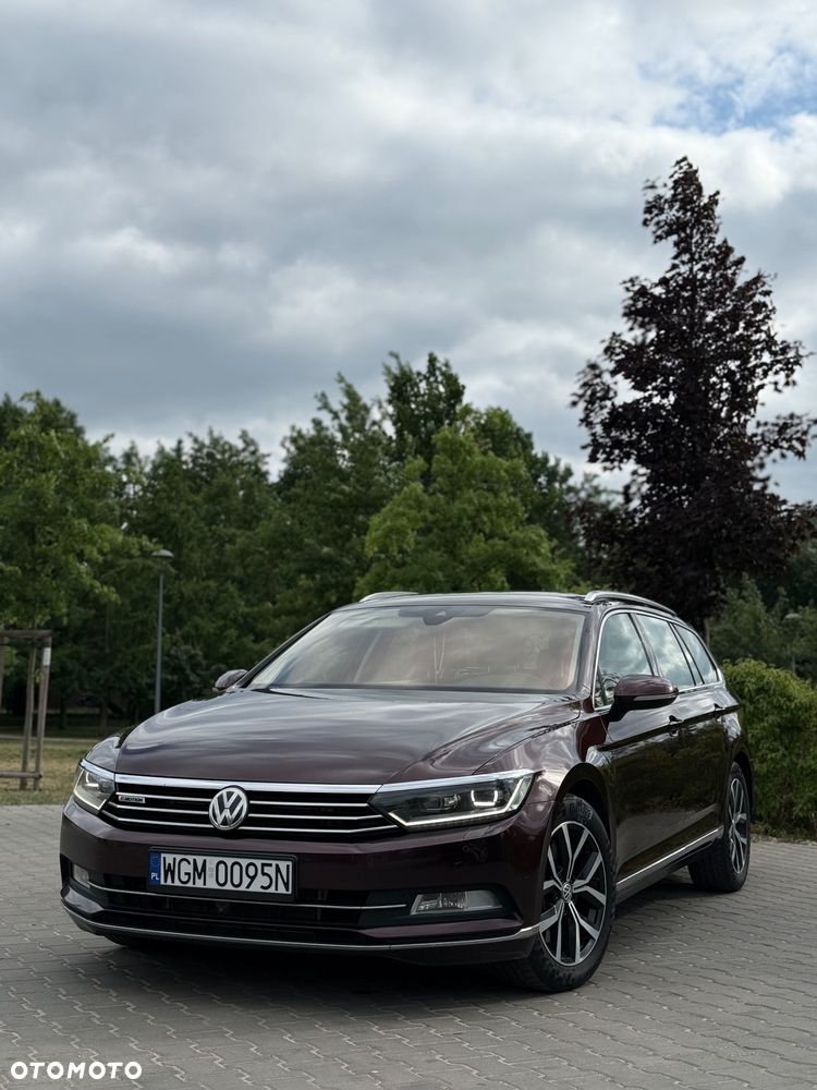 Volkswagen Passat - 1