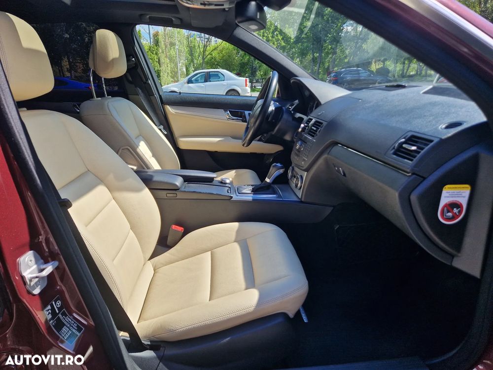 Mercedes-Benz C - 27