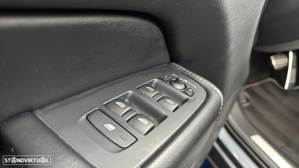 Volvo XC 60 2.0 T8 PHEV R-Design AWD - 15