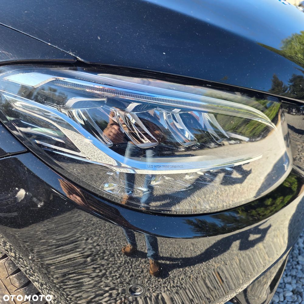 Mercedes-Benz C-Class 2020 photo 3