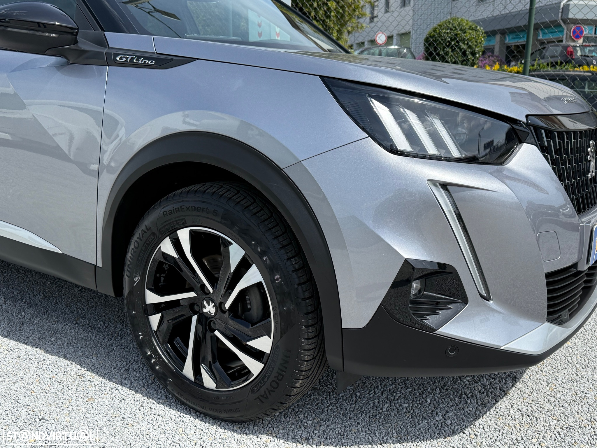 Peugeot 2008 1.2 PureTech GT Line - 9