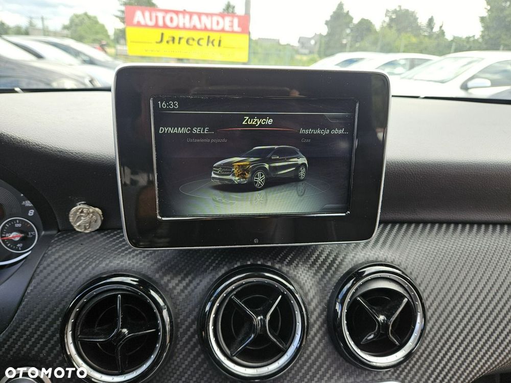 Mercedes-Benz GLA - 22