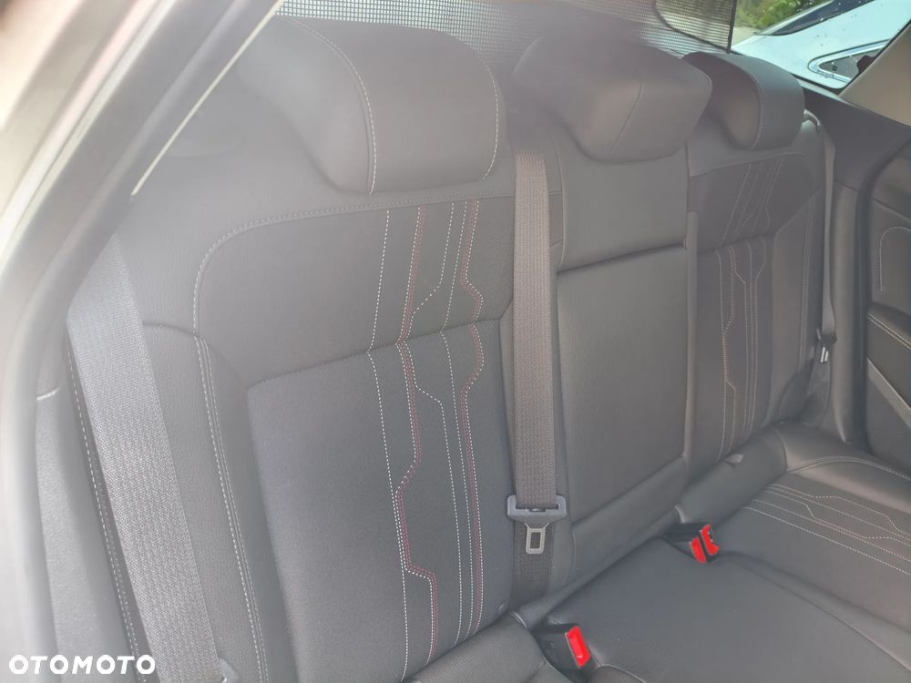 Opel Astra 1.4 T Enjoy EU6 - 14
