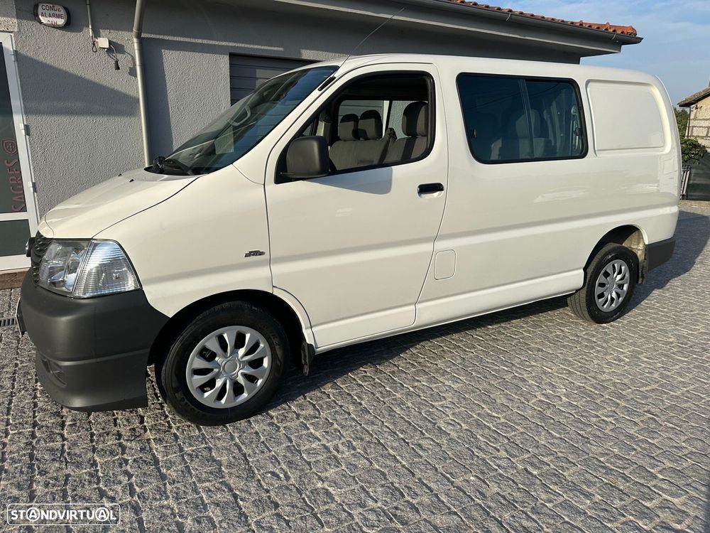 Toyota HiAce 2.5 D-4D Curto 2.8T AC - 8