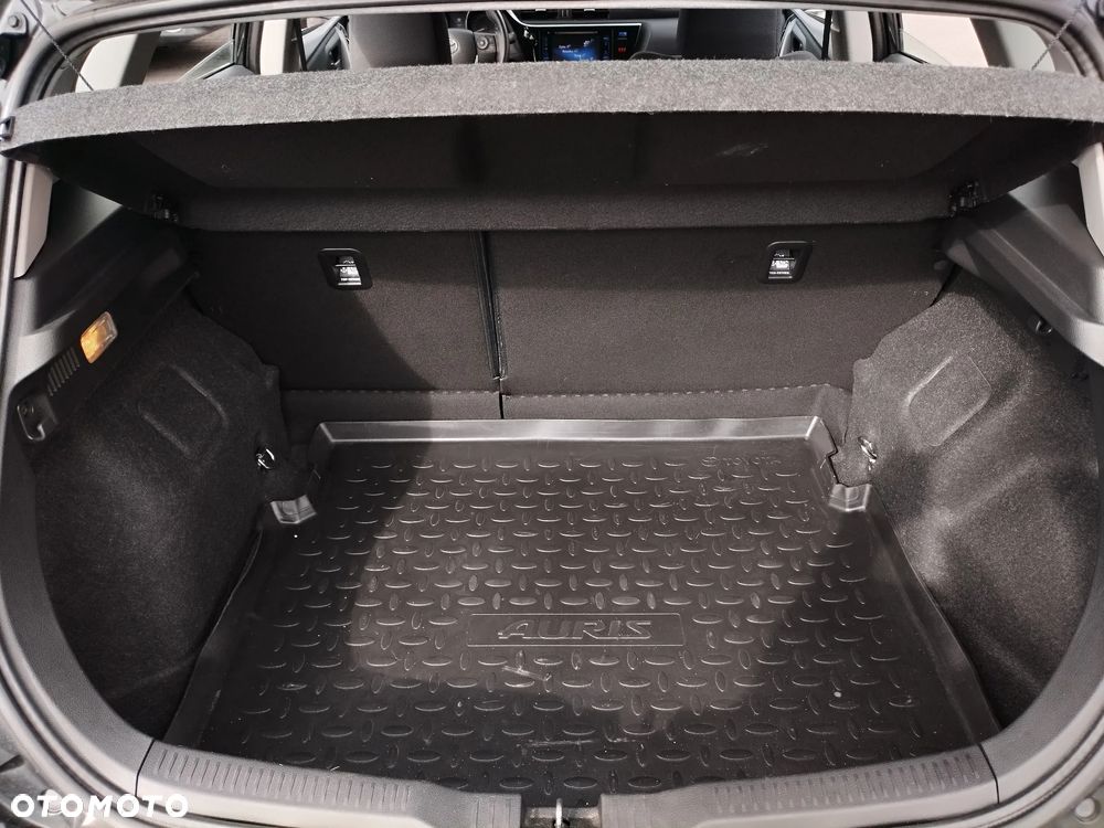 Toyota Auris 1.6 Premium MS - 18