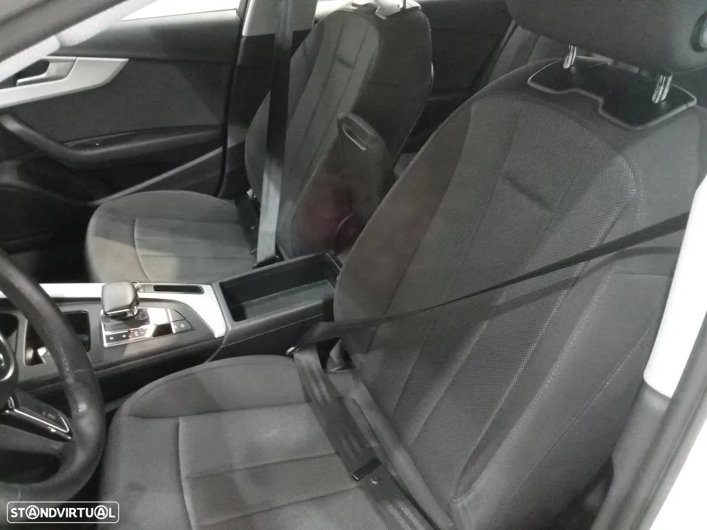 Audi A4 Avant 35 TDI S tronic - 11
