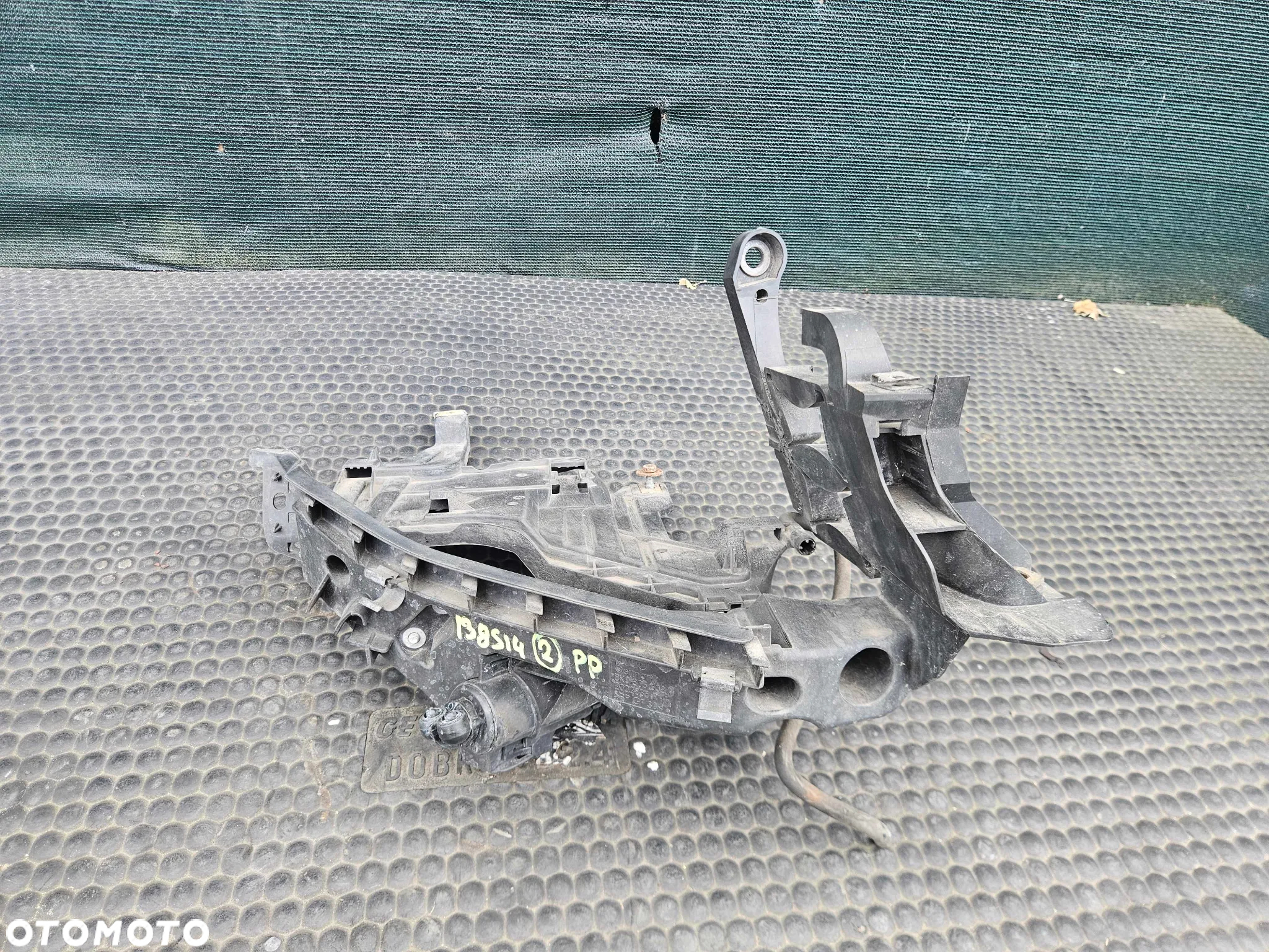 Slizg Lampy Mocowanie Lampa Uchwyt Pod Lampe Lewy Prawy Spryskiwacz Czujnik Audi A4 B8 - 21