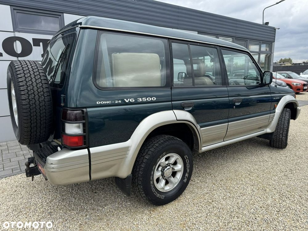 Mitsubishi Pajero - 4
