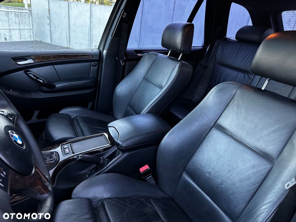 BMW X5 3.0 i - 24