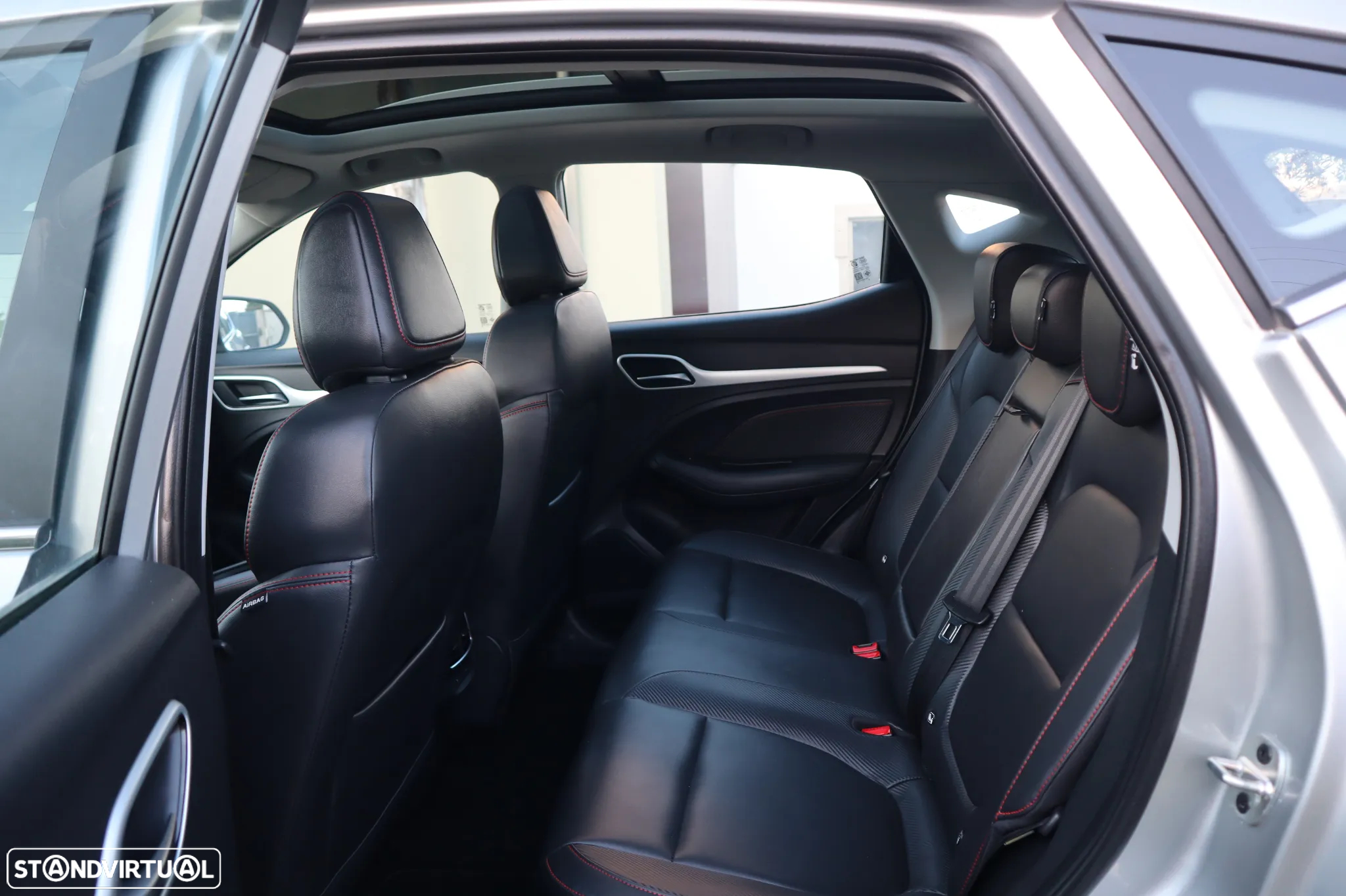 MG ZS EV 72.6 kWh Luxury - 26